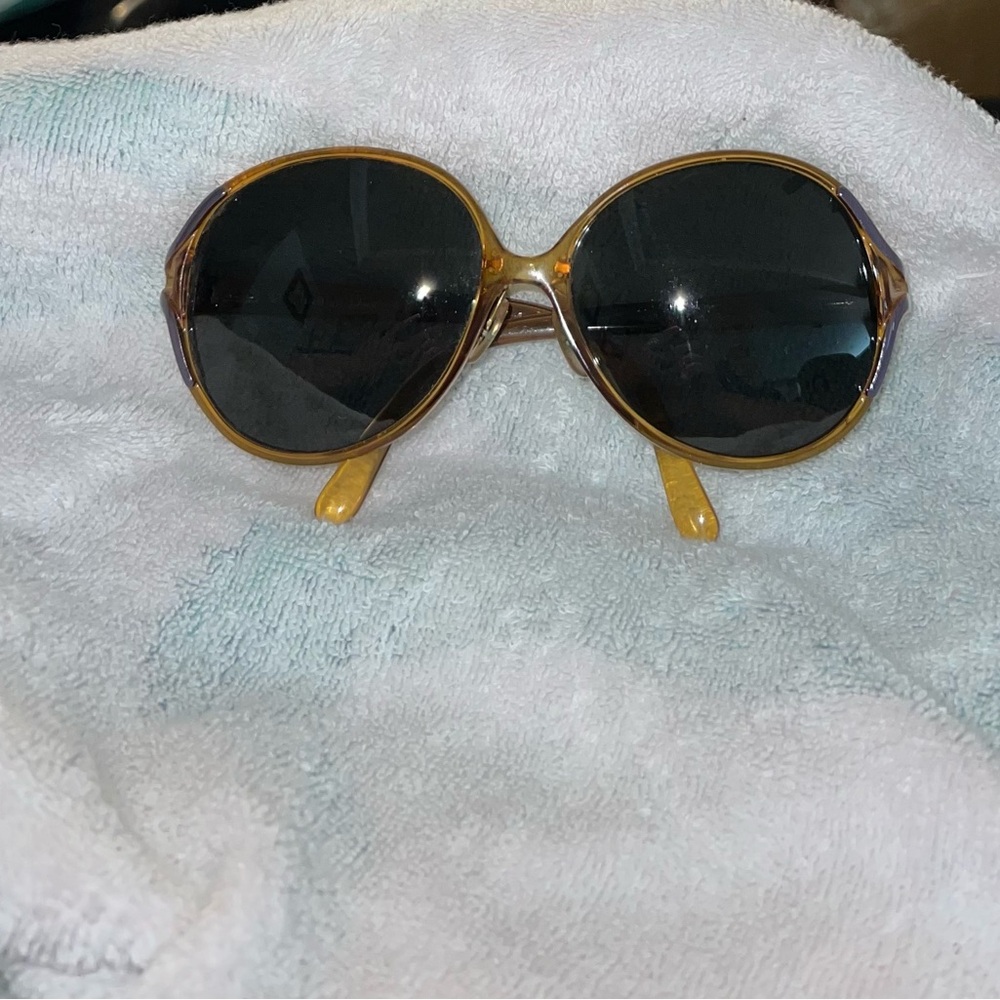 Vintage CD sunglasses. Please look at all pictures